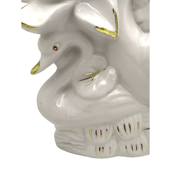 Vintage Grandmillennial Swan Figurine Porcelain Lotus Gold Gilt Trim Cottagecore - Picture 4 of 10
